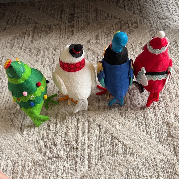 2021 Target Festive Holiday Bird Toy Set